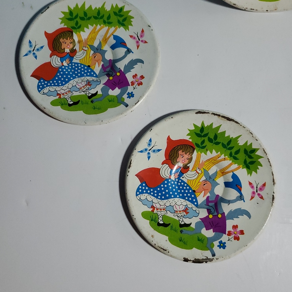 Vintage Little Red Riding Hood Metal Kid’s Plates Vintage Toys - Picture 3 of 7